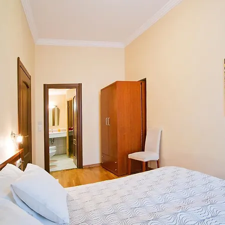Solar Town Hall Square Apartamento Talin